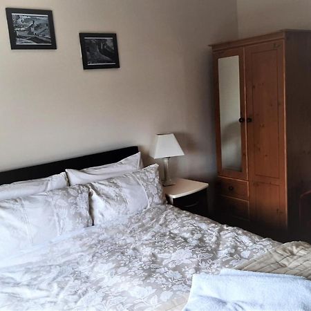 Aaron Vale B&B Drogheda Eksteriør billede